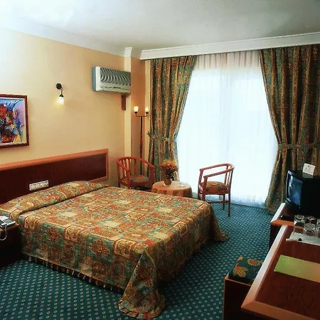 Lycus Hotel 4*