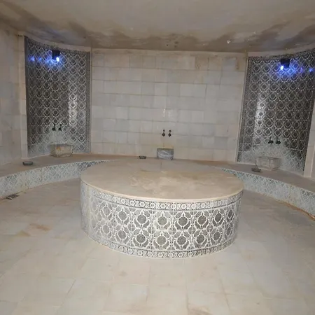 Otel Lycus 4*